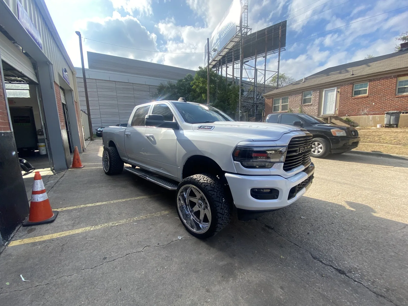 UNIQUE VISION TINT SHOP in Dallas, TX
